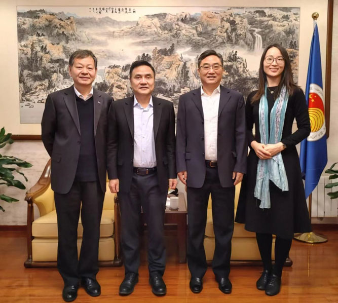 史忠俊秘書長會見商務部貿易發(fā)展局局長吳政平