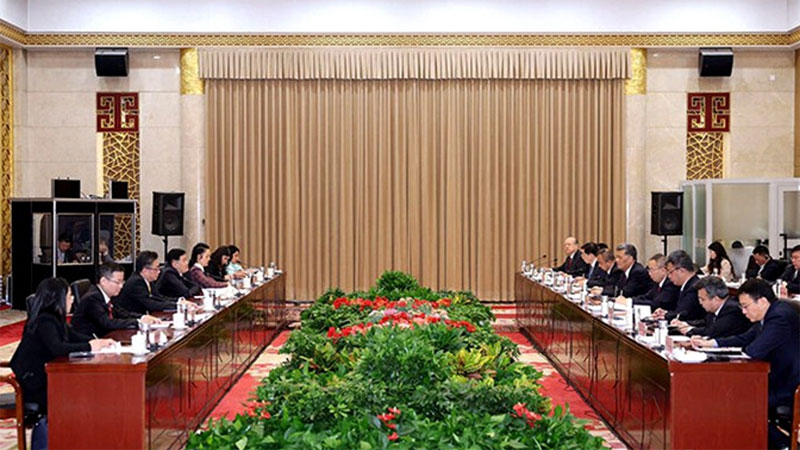 Party Secretary of Xinjiang Autonomous Region Ma Xingrui meets with ACC Secretary General Shi Zhongjun and Thai Ambassador Arthayudh Srisamoot