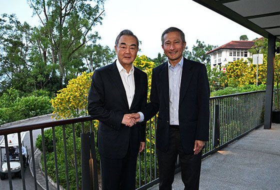 王毅會(huì)見新加坡外長維文