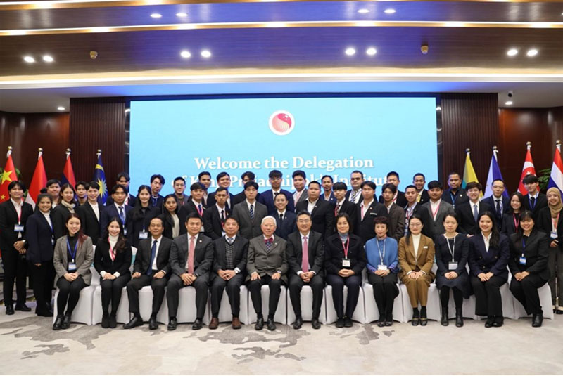 The ACC Hosts Delegation of King Prajadhipok’s Institute